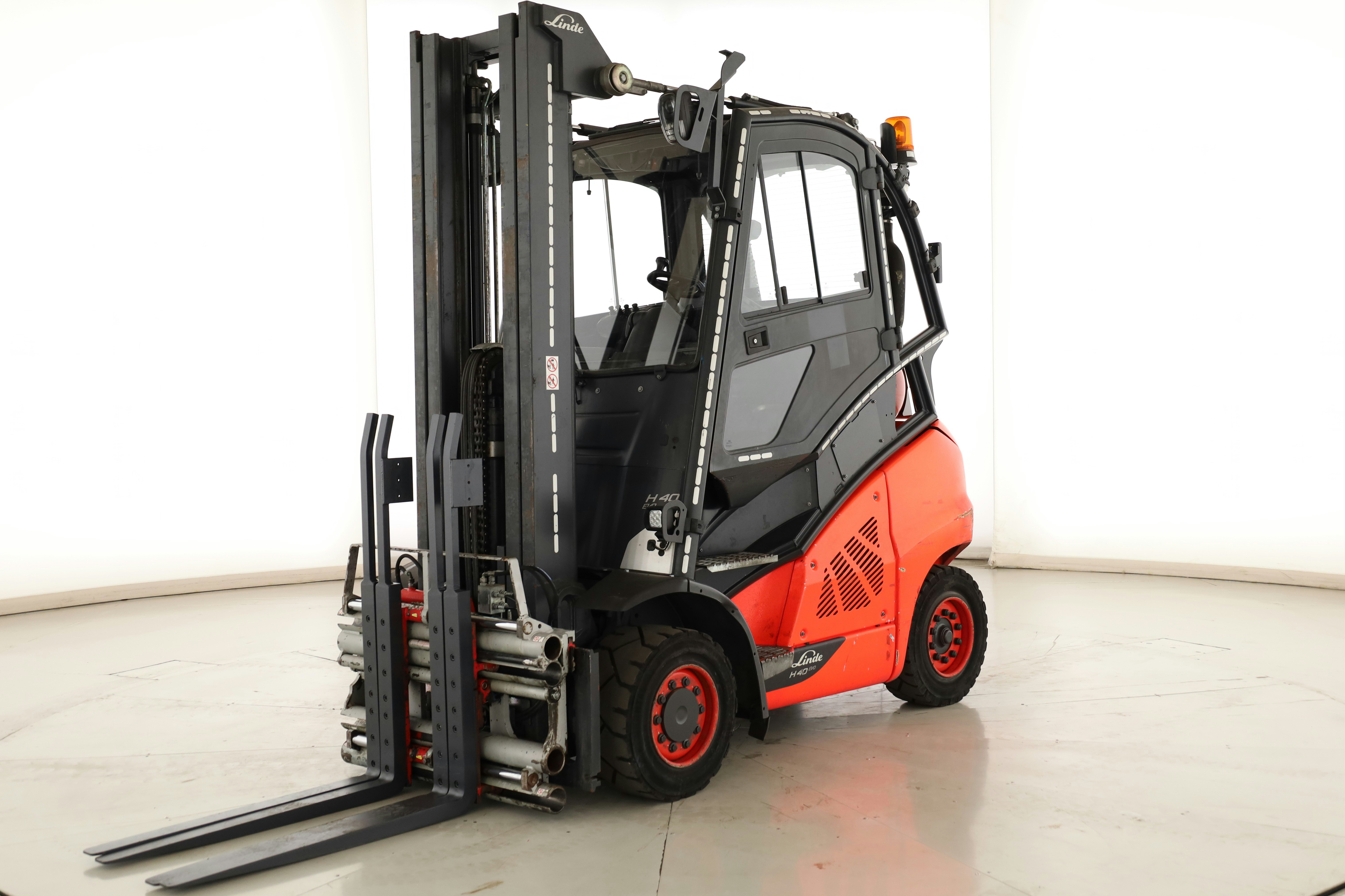 Linde H40T-02